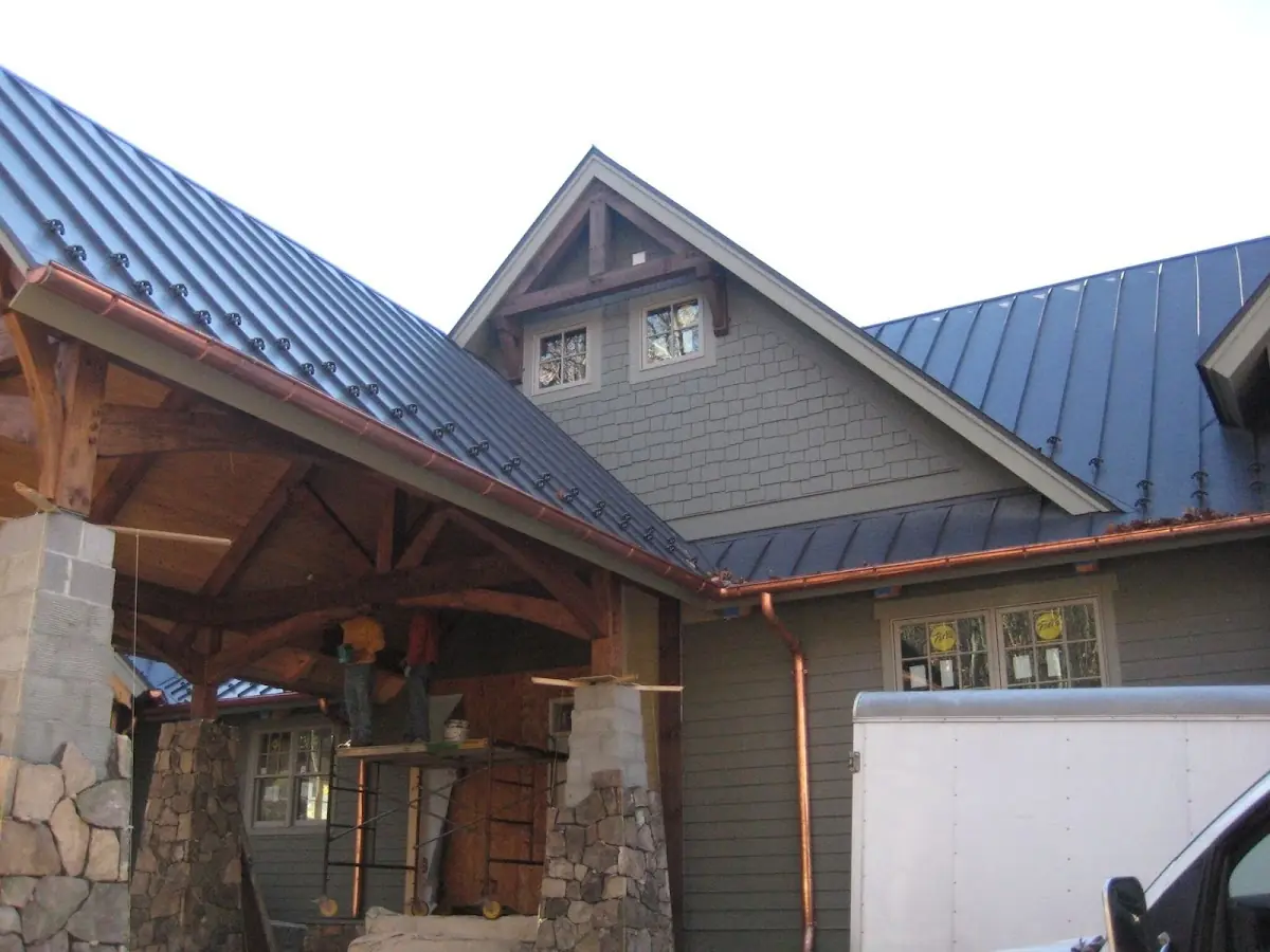 Craftsman Roofing team delivering quality roofing work in Lunda